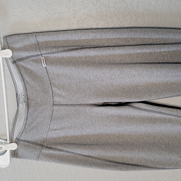 Patagonia Gray & White Striped Polartec Capilene Midweight Base Layer Pant - Picture 3 of 8